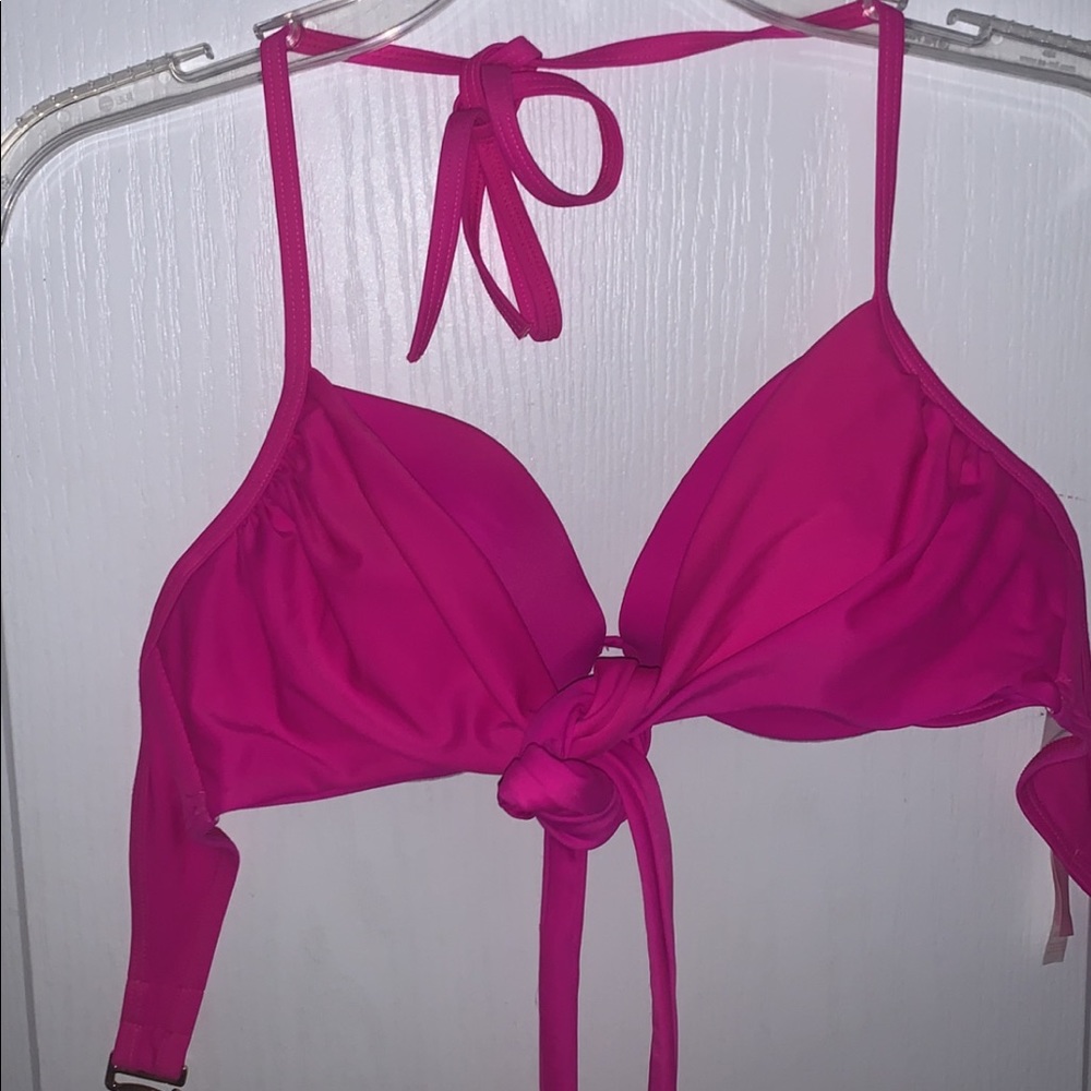victoria secret size 32d size medium bottoms